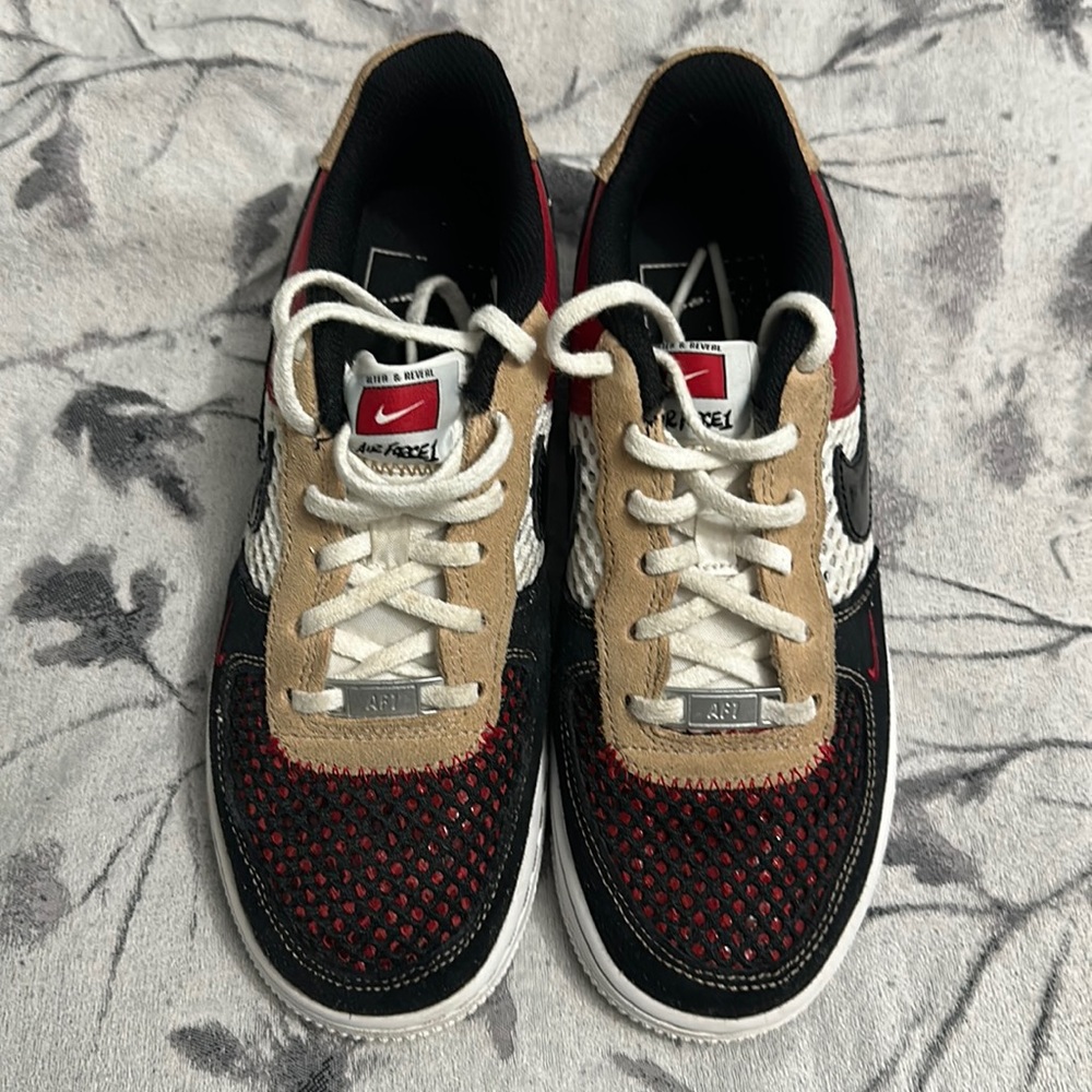 Nike Boys Air Force 1 Size 3.5Y